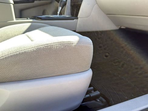 Used 2012 Toyota Camry LE image 23