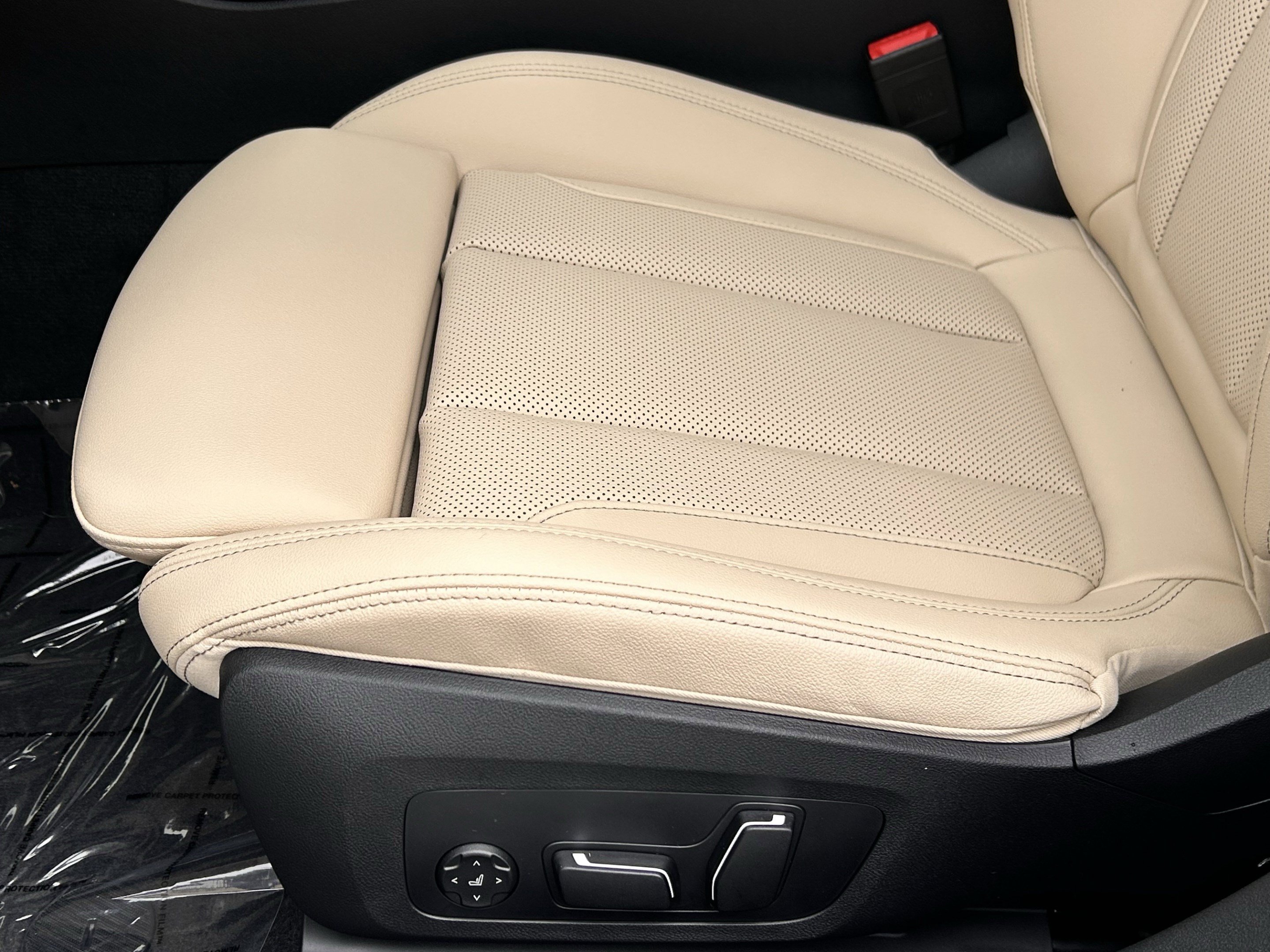 Used 2026 BMW 330i Sedan w/ Premium Package RWD image 21