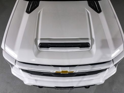 Used 2024 Chevrolet Silverado 2500 LT w/ Safety Package image 38