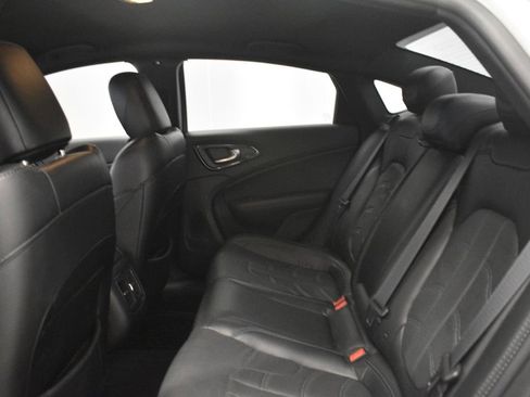 Used 2015 Chrysler 200 S w/ Navigation & Sound Group I image 27