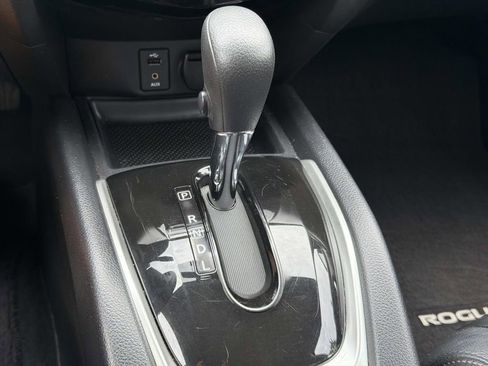 Used 2015 Nissan Rogue SV AWD/4WD image 22