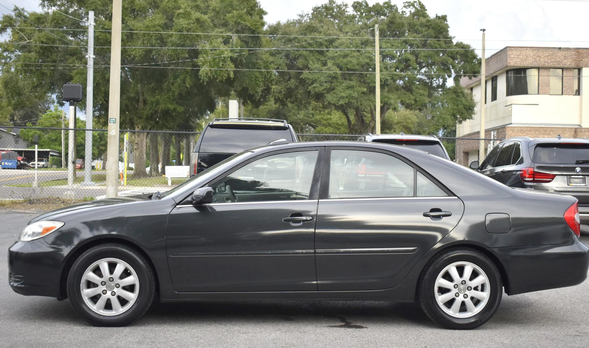 Used 2002 Toyota Camry LE FWD image 4