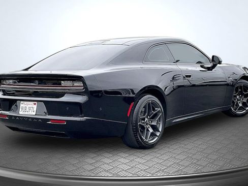 Used 2024 Dodge Charger Daytona R/T w/ Plus Group AWD/4WD image 12
