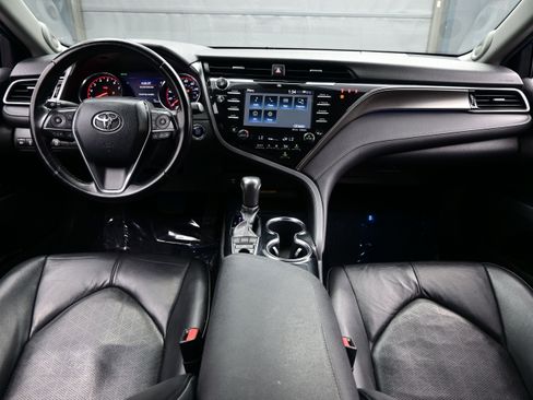 Used 2019 Toyota Camry XSE FWD image 16