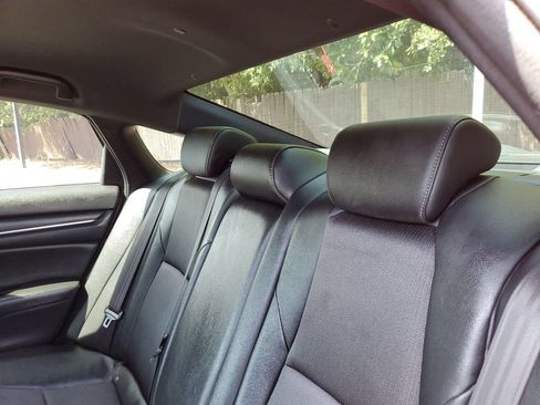 Used 2020 Honda Accord Sport image 12