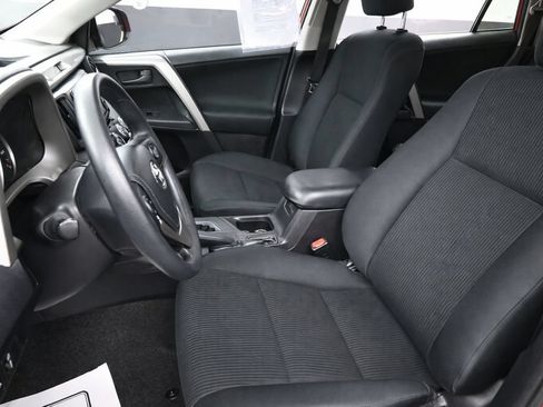 Used 2016 Toyota RAV4 LE AWD/4WD image 10