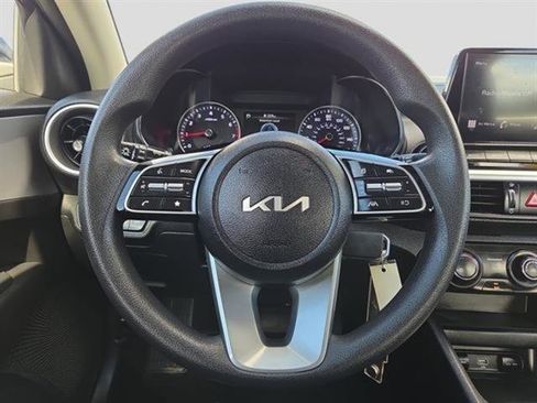 Used 2023 Kia Forte LXS w/ LXS Technology Package image 15