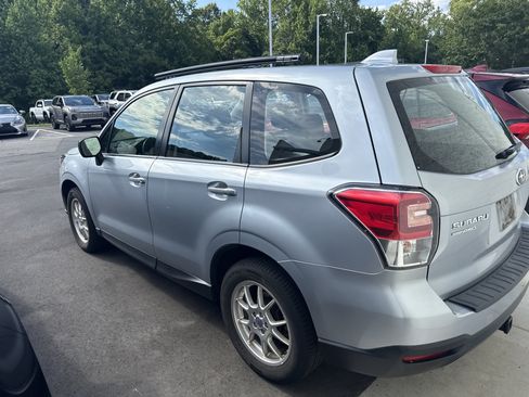 Used 2018 Subaru Forester 2.5i AWD/4WD image 44