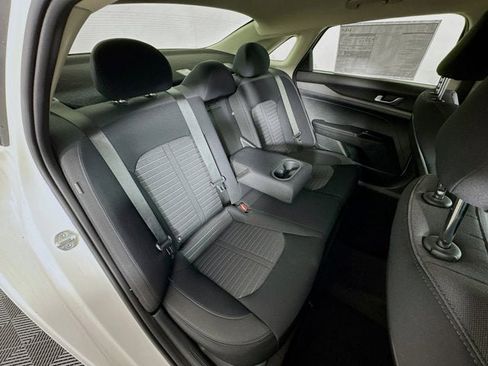 New 2025 Kia K5 LXS image 24