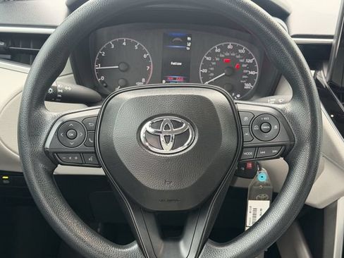Certified 2025 Toyota Corolla Cross L FWD image 11