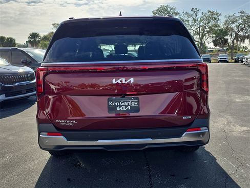 New 2026 Kia Carnival SX image 7