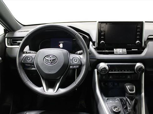 Used 2020 Toyota RAV4 XSE w/ XSE Grade Weather Package AWD/4WD image 13
