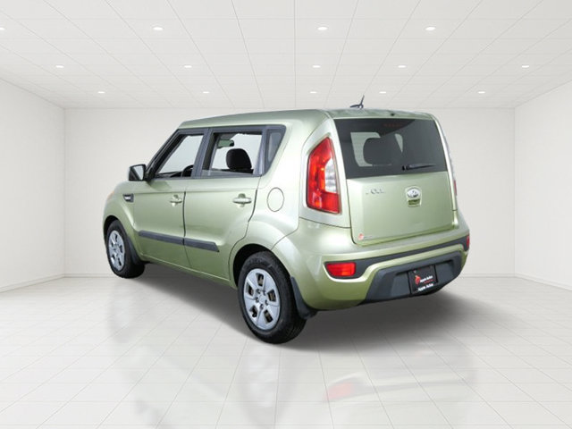 Used 2013 Kia Soul FWD image 4
