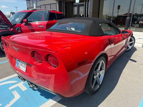 Used 2007 Chevrolet Corvette Convertible w/ Preferred Equipment Group RWD image 3