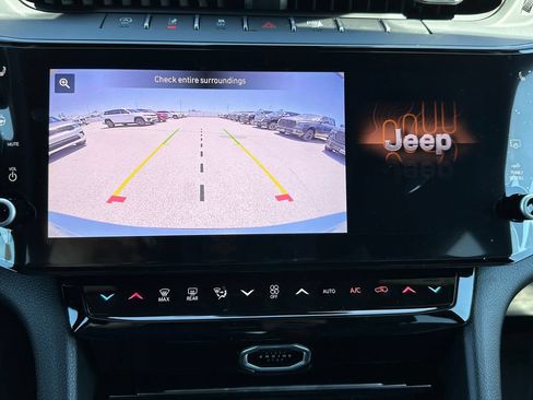 New 2026 Jeep Grand Cherokee L Limited w/ Limited Altitude Package AWD/4WD image 27
