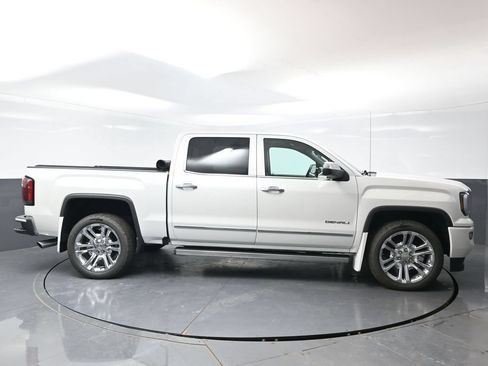 Used 2018 GMC Sierra 1500 Denali w/ Denali Ultimate Package AWD/4WD image 4