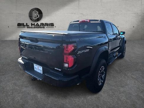 Used 2025 Chevrolet Colorado ZR2 w/ Technology Package AWD/4WD image 6