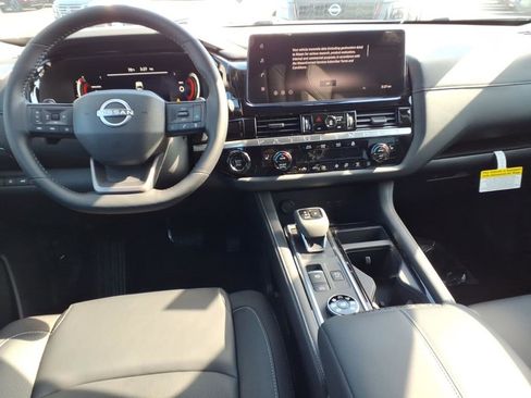 New 2026 Nissan Pathfinder SL image 9