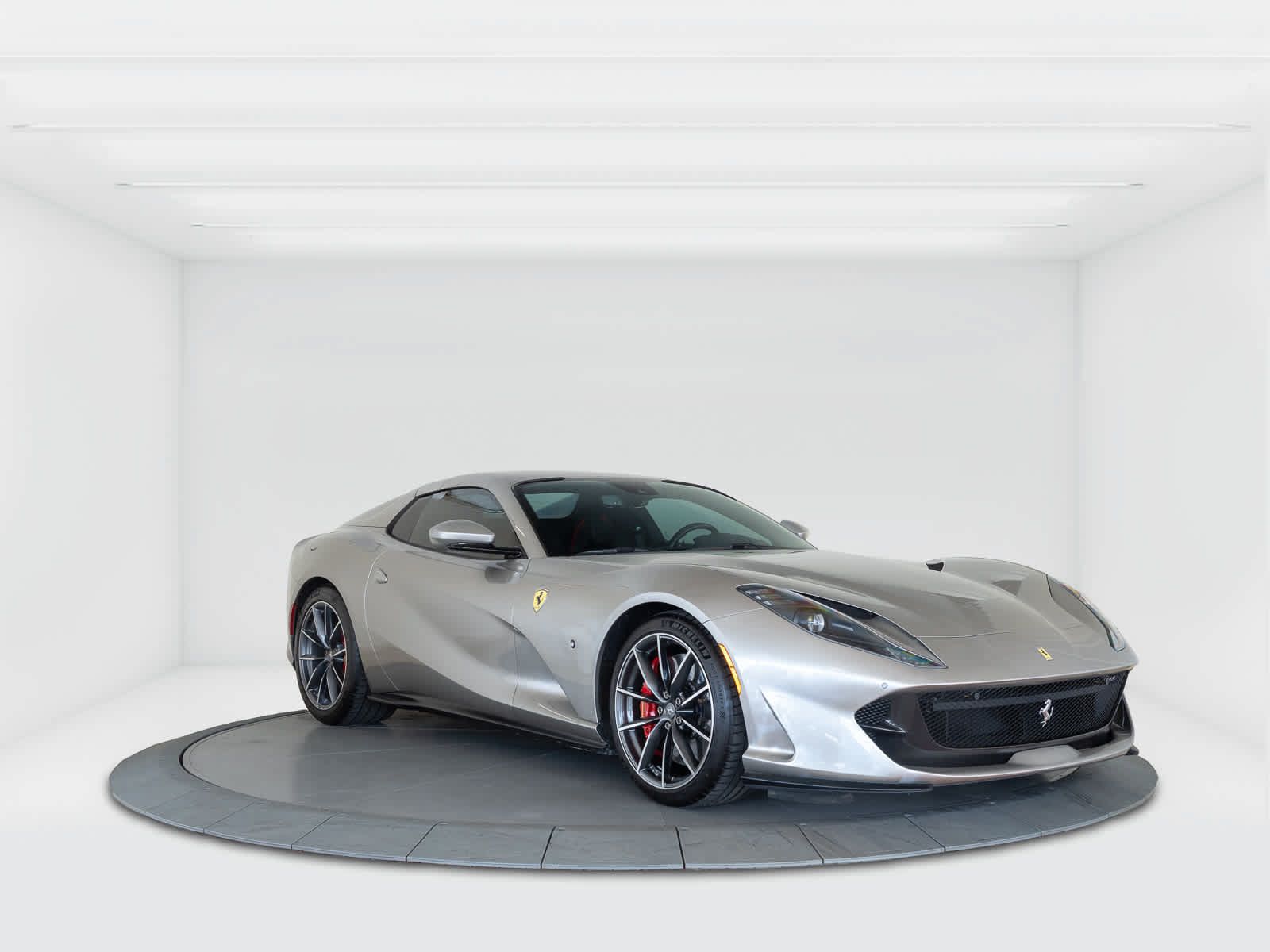Used 2022 Ferrari 812 GTS RWD image 7