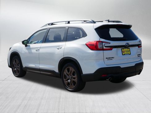 Certified 2025 Subaru Ascent Bronze Edition AWD/4WD image 5