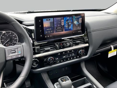 New 2026 Nissan Pathfinder SV w/ SV Premium Package FWD image 6