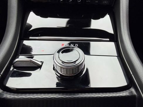 Used 2025 Jeep Grand Cherokee L Limited w/ Black Appearance Package image 15