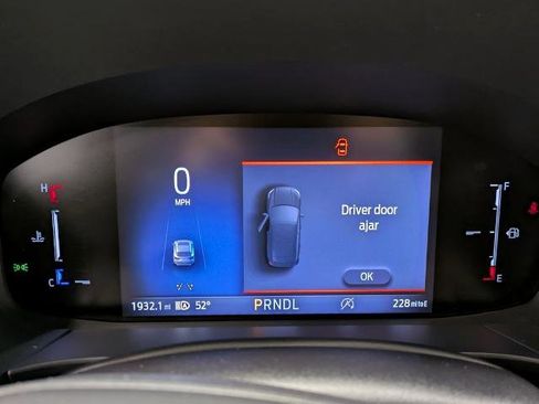 Certified 2025 Ford Escape ST-Line w/ Cold Weather Package image 14