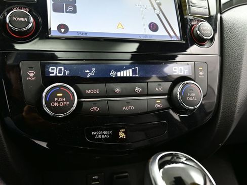 Used 2018 Nissan Rogue Sport SL w/ SL Premium Package image 10