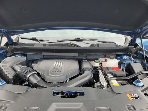 Certified 2024 Chevrolet Traverse LT w/ Trailering Package FWD image 11