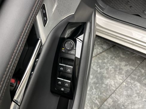 New 2026 MAZDA MAZDA3 Hatchback w/Premium Plus Pkg AWD/4WD image 9