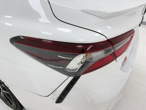 Used 2022 Toyota Camry SE FWD image 8