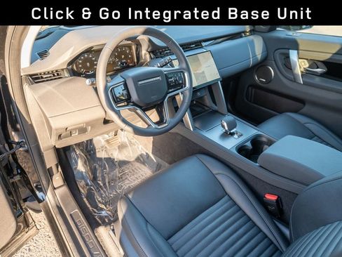 Used 2025 Land Rover Discovery Sport S image 12