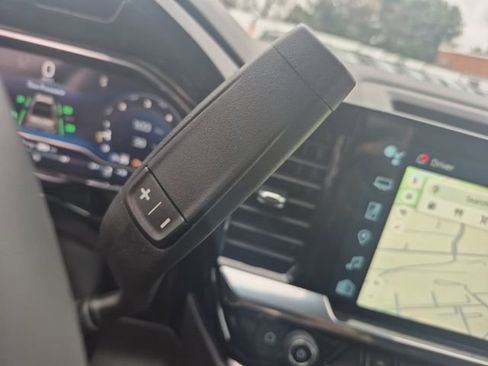 Used 2025 Chevrolet Silverado 1500 LT w/ Z71 Off-Road Package image 27