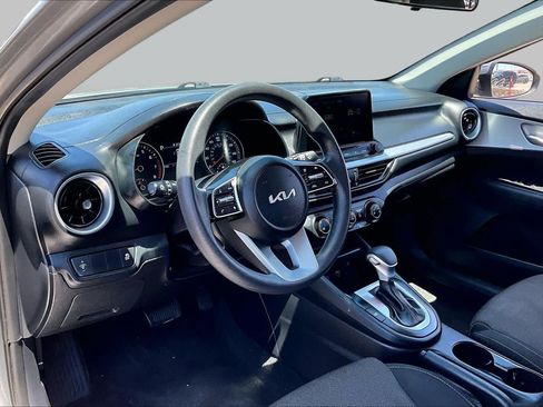 Used 2024 Kia Forte LXS FWD image 17