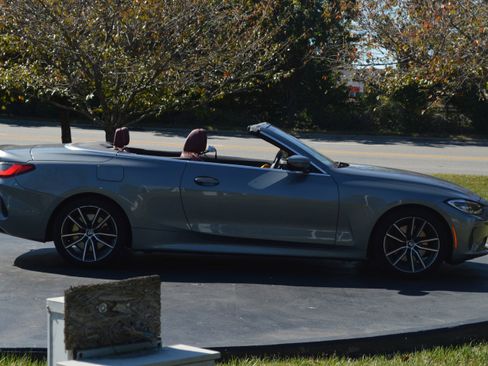 Certified 2024 BMW 430i Convertible w/ Premium Package image 12