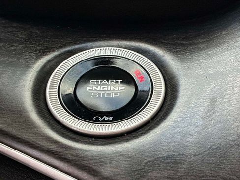 Used 2024 Jeep Grand Cherokee L Limited AWD/4WD image 30