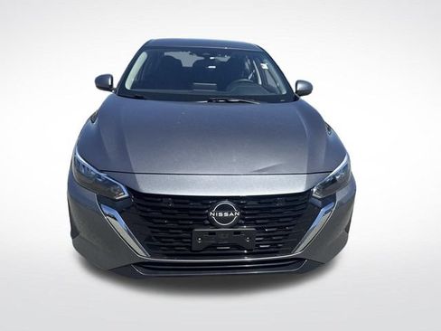 Used 2024 Nissan Sentra SV FWD image 11