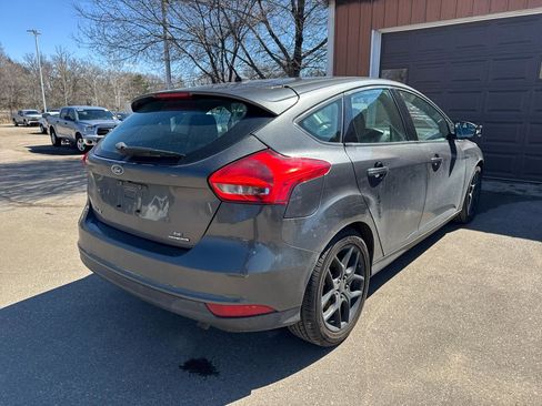 Used 2015 Ford Focus SE w/ Equipment Group 201A image 6