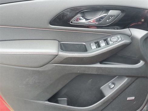 Certified 2023 Chevrolet Traverse RS image 17