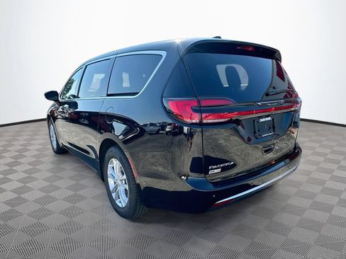 New 2027 Chrysler Pacifica Select FWD image 6