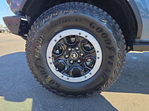 New 2025 Ford Bronco Badlands w/ Sasquatch Package image 25