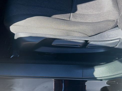 Used 2023 Honda Accord LX image 17