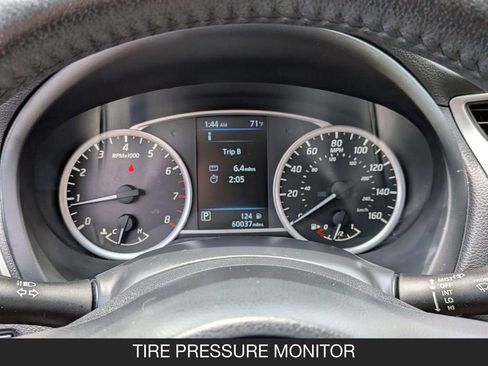 Used 2019 Nissan Sentra SV FWD image 19
