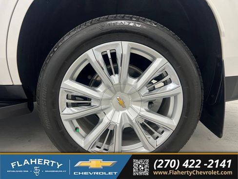 Used 2024 Chevrolet Tahoe High Country AWD/4WD image 19