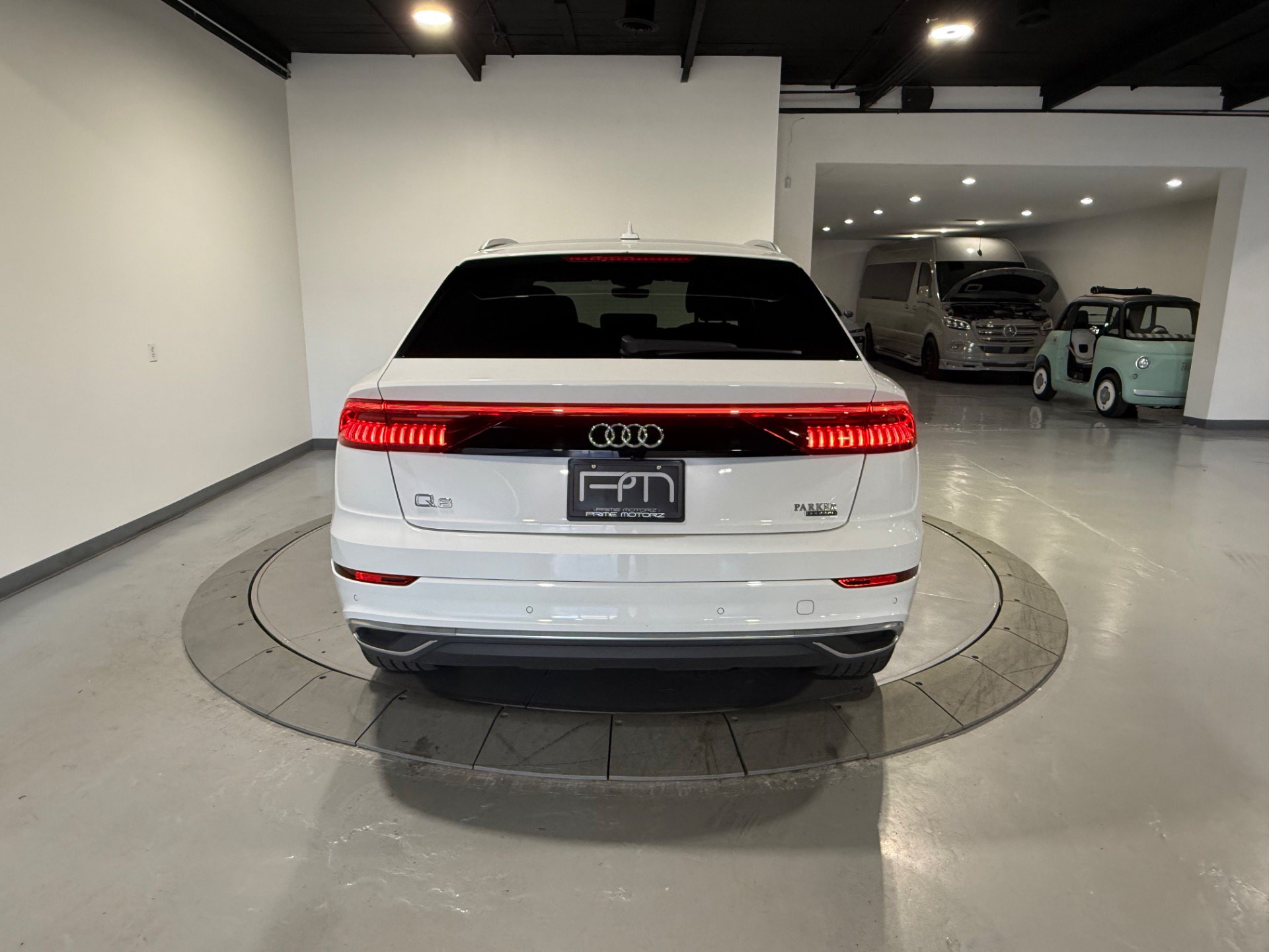 Used 2023 Audi Q8 Premium w/ Convenience Package AWD/4WD image 11