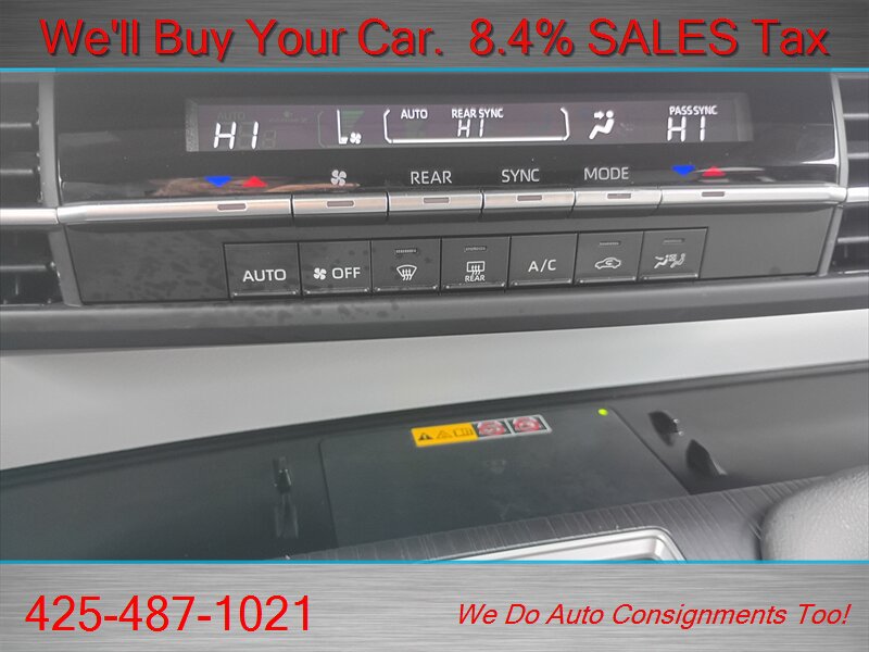 Used 2025 Toyota Sienna LE FWD image 50