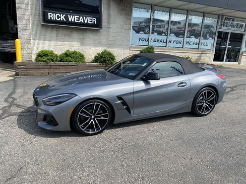 Used 2023 BMW Z4 sDrive30i w/ Premium Package RWD image 3