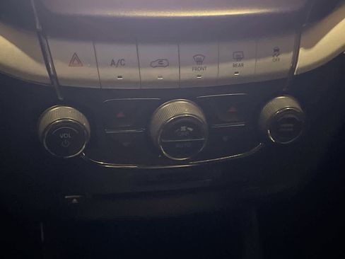 Used 2019 Dodge Journey GT image 18