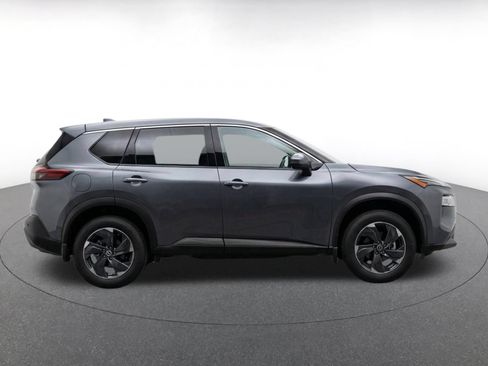 Used 2025 Nissan Rogue SV FWD image 14