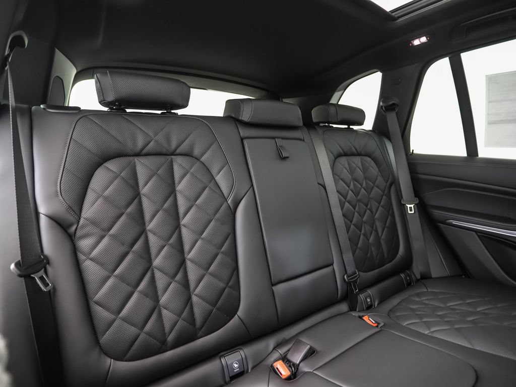 Used 2026 BMW X5 xDrive50e w/ Climate Comfort Package AWD/4WD image 28